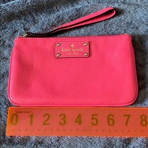 Kate spade Clutch 💜PRICE DROP, GREAT DEALS💜